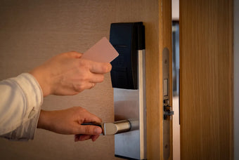 Why RFID Hotel Key Cards Are the Backbone of Modern Hotel Identity Management