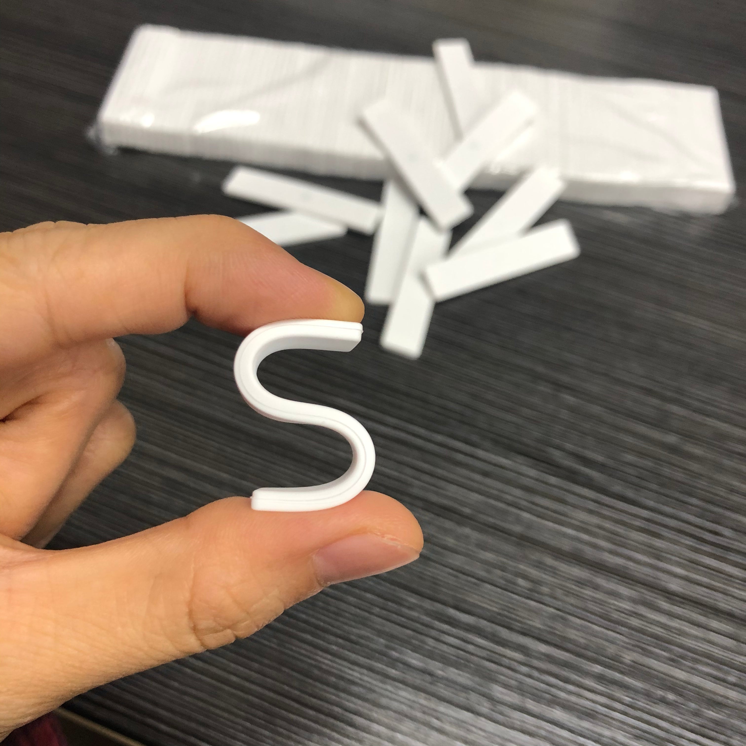 100pcs Waterproof Washable Flexible Silicone Laundry label RFID Tag in Clothes Factories / Laundry Business